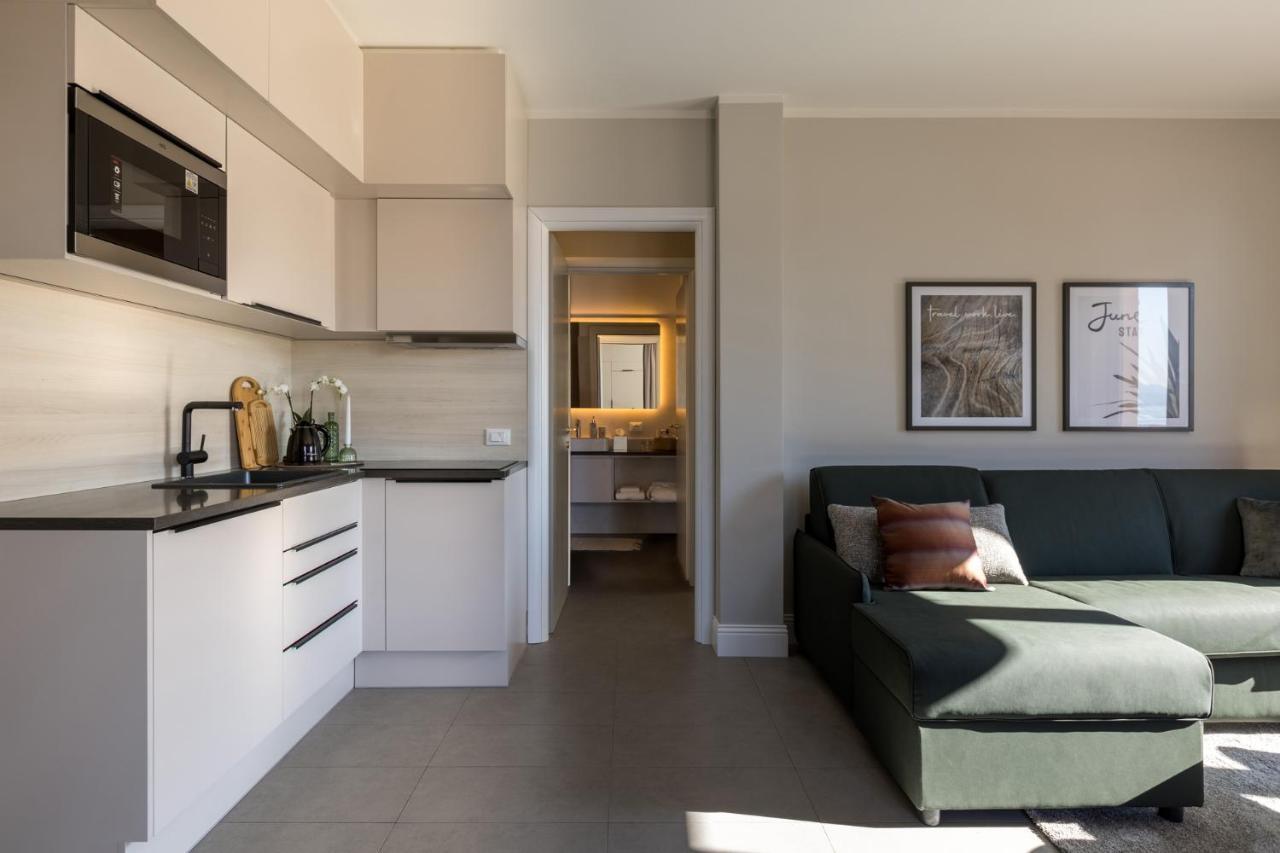 June Garda Aparthotel