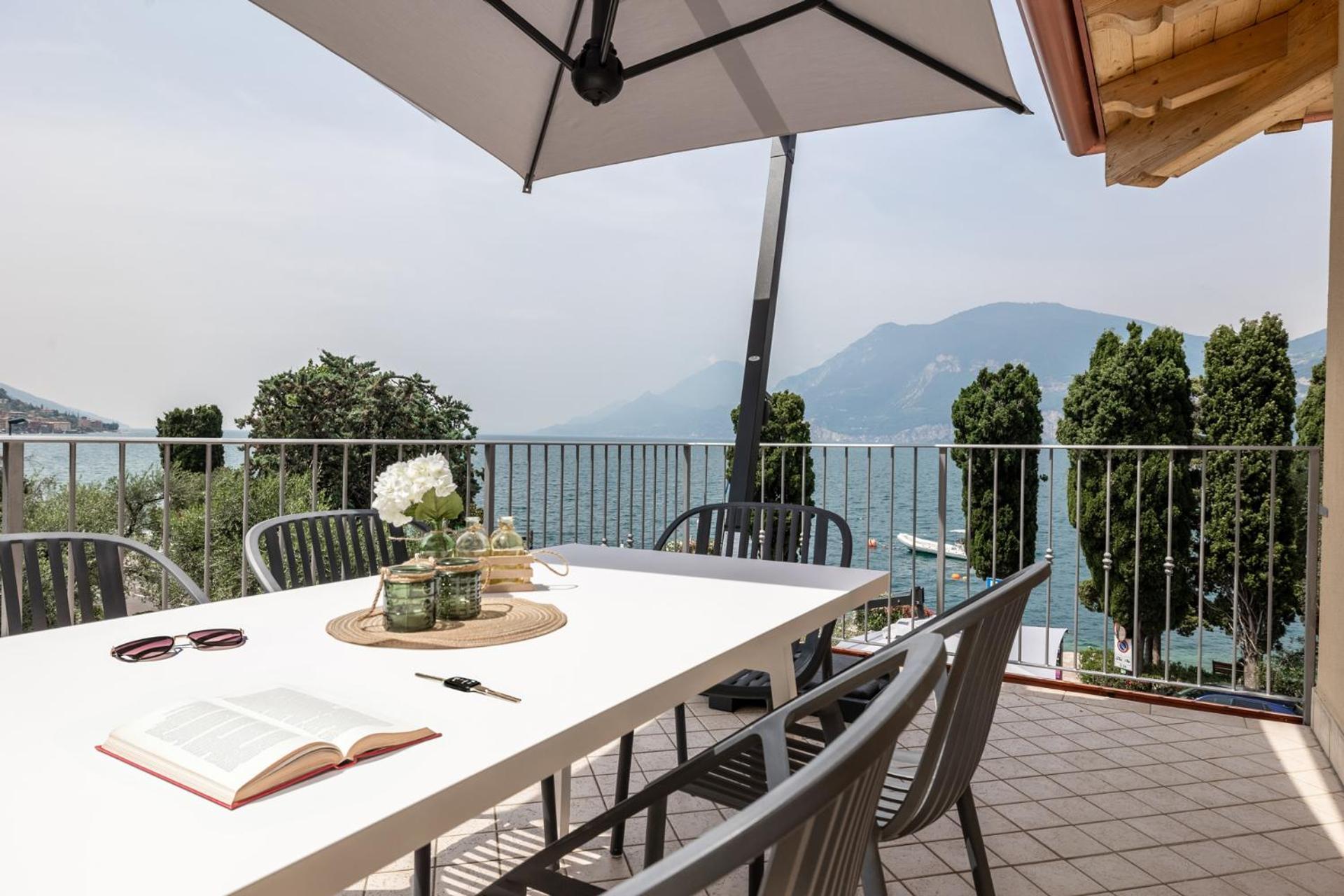 June Garda Aparthotel