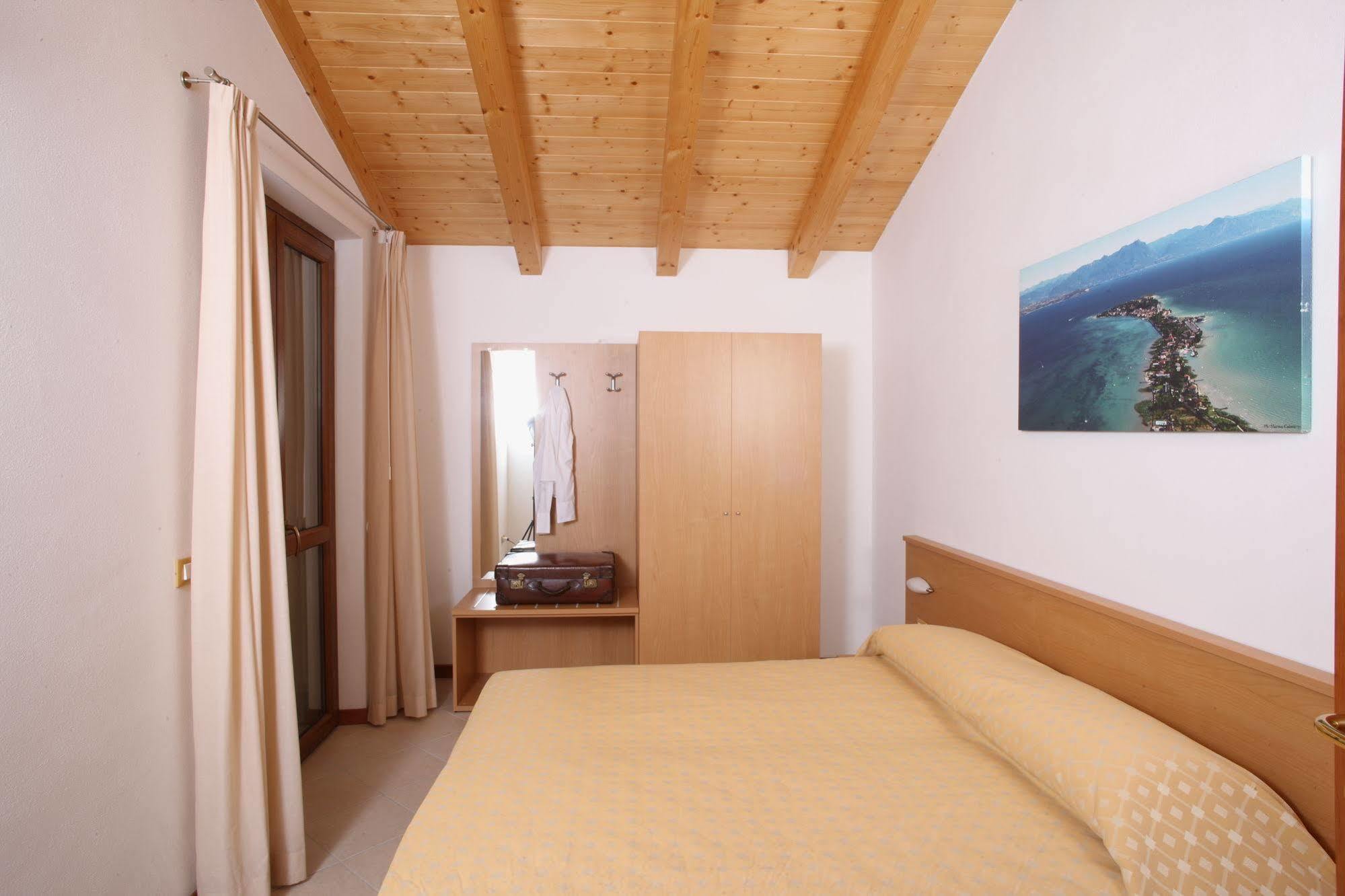 Aparthotel June Garda Brenzone sul Garda