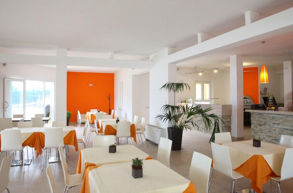 Aparthotel Atlantide Villaggio Brenzone sul Garda