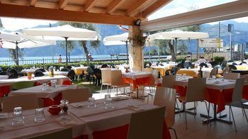 Aparthotel Atlantide Villaggio Brenzone sul Garda